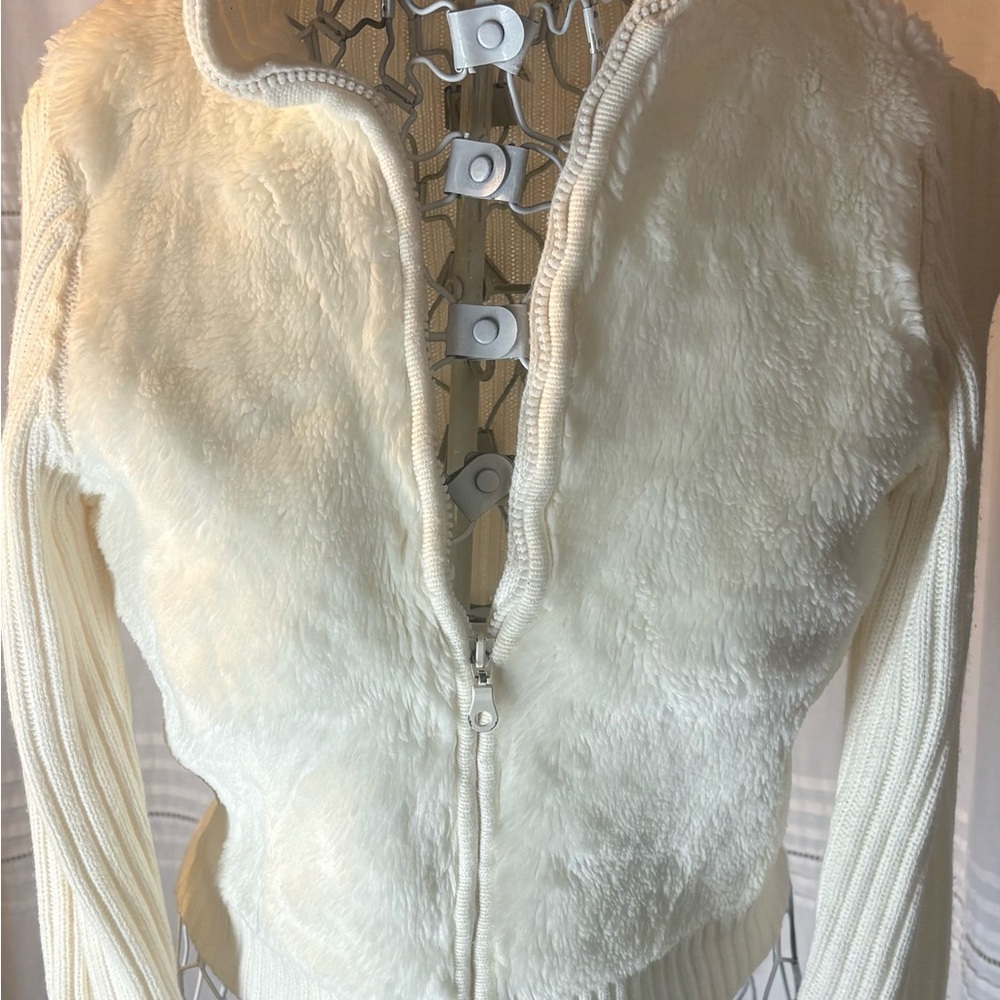 Truly Fluffy Fur Lined Zip-up Large Collared Ivory Knit Y2K or Mob Wife Jacket